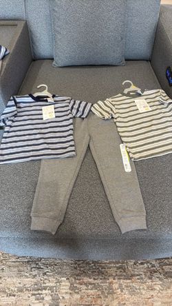 4 t -boys 2shirts and 1 joggers pants