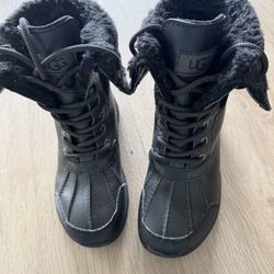 Authentic UGG Black Winter Boots (size US 13