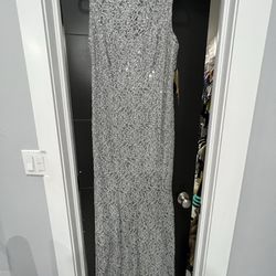 Brand New Maxi Dress Size L - Color Gray