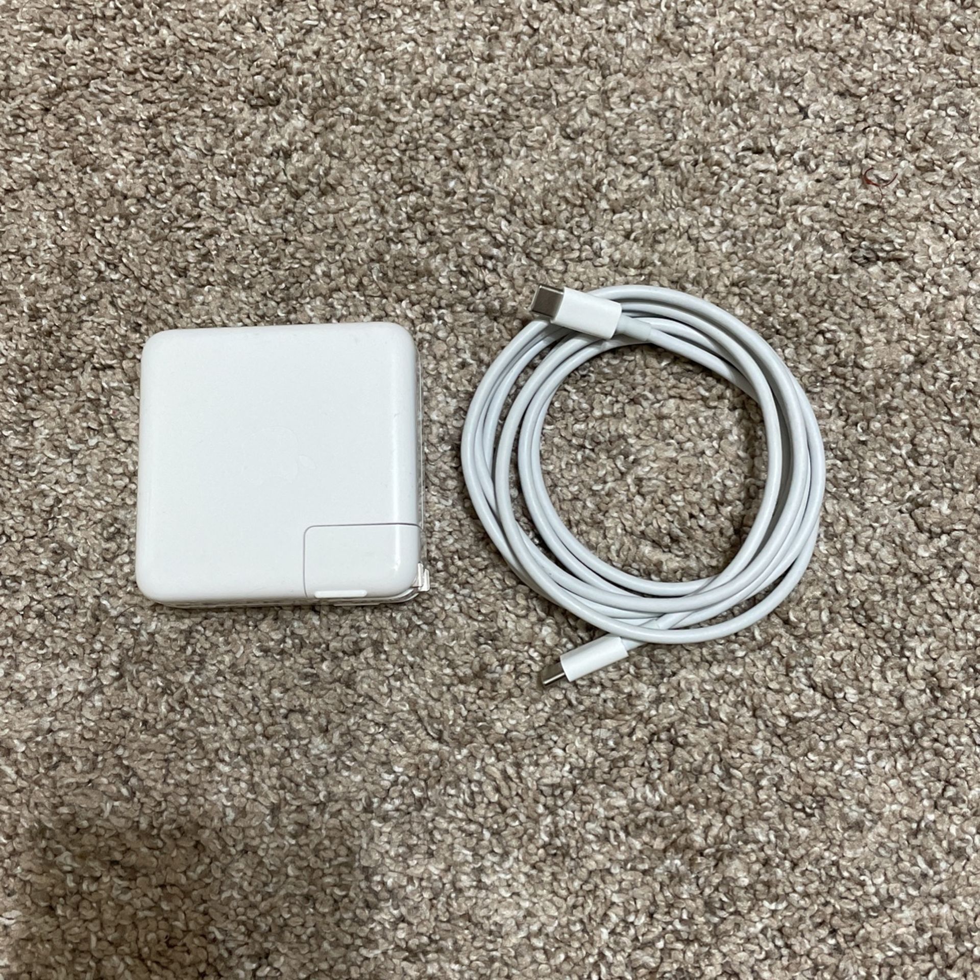 Used 61W USB-C Power Adapter