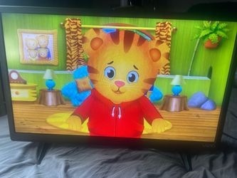 Smart tv,24” pulgadas, vizio,tiene agarra el Internet inalámbrico es husada pero buenas condiciones y trabaja bien y tiene su control