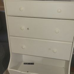 Free White Sturdy Dresser With Toy Box On Bottom  See Discrimination And Photo
