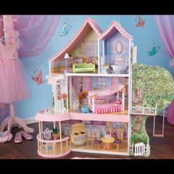 Doll House 