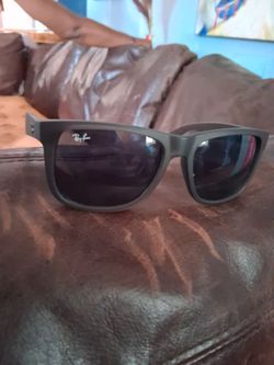 Ray ban