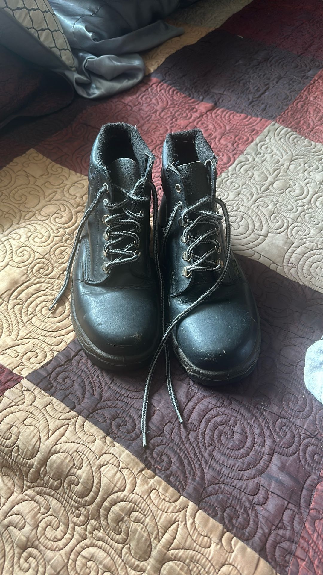 women’s steel toe boots