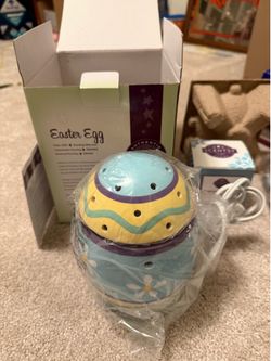 Brand New Scentsy Easter Egg Full-Size Warmer + Extras