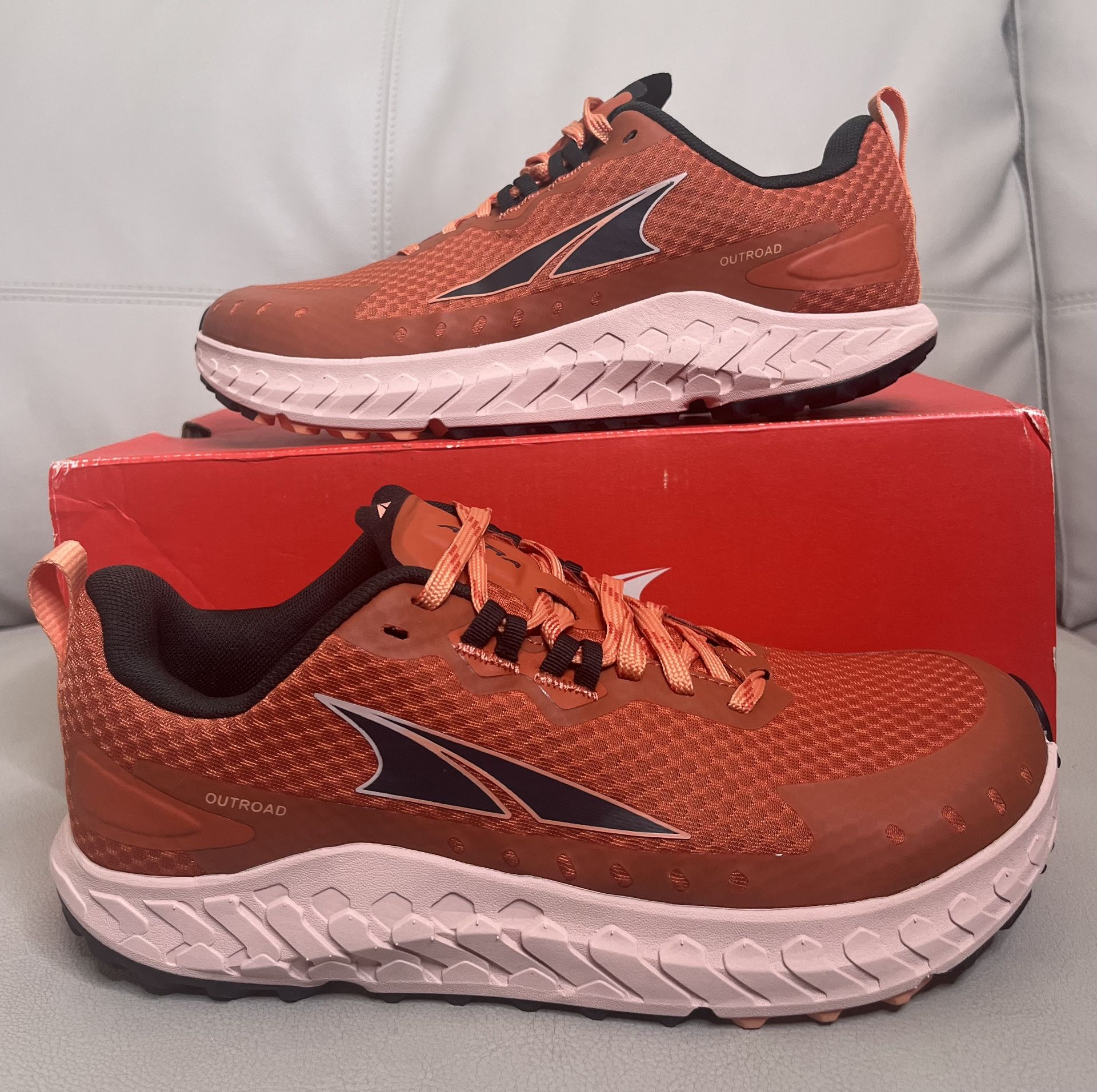 Altra Outroad Red Orange Trail Running Shoes Sneakers Women’s Size 8.5
