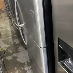 Top Freezer Refrigerator Frigidaire 