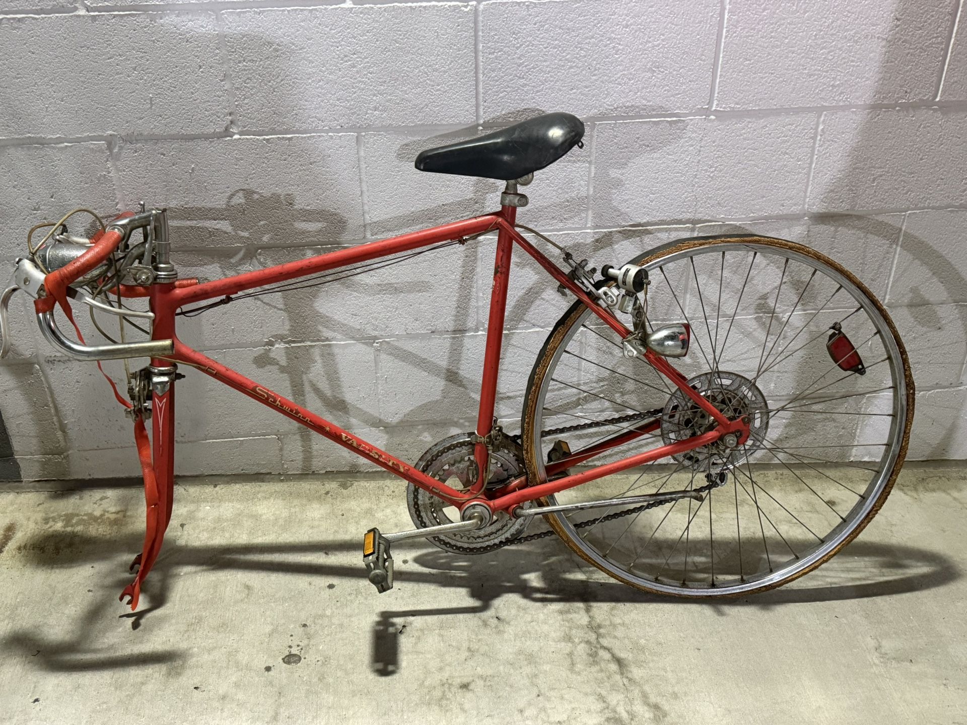 Vintage schwinn varsity bike