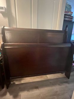Queen bed frame $120