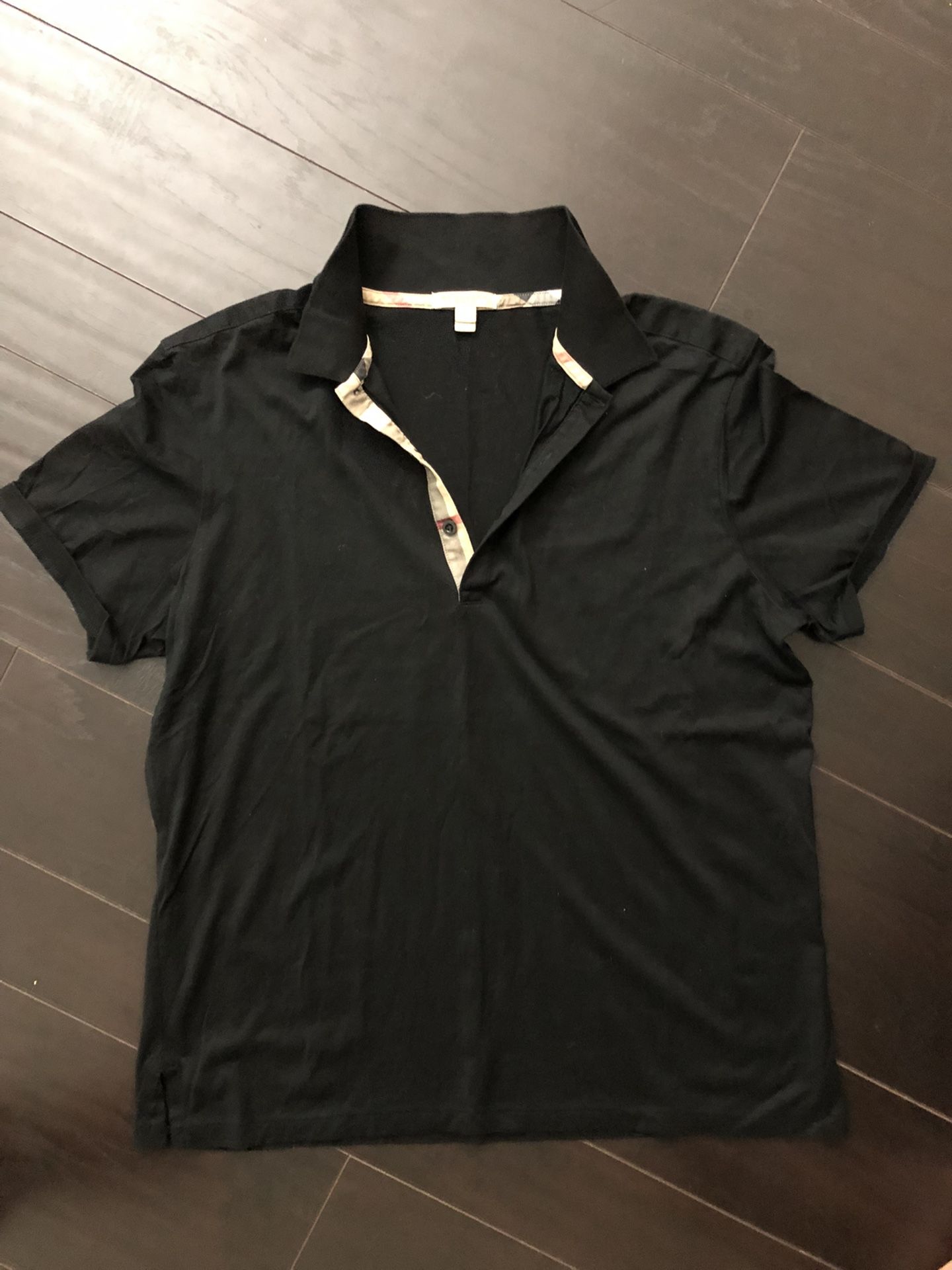 Burberry Black T-shirt ( Authentic )