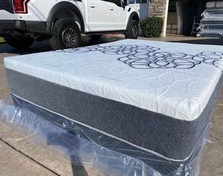 Queen Bamboo Cool Gel Memory Foam!•••