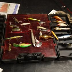 Tackle Box With Nineteen Lures 