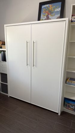 White Murphy bed, Full