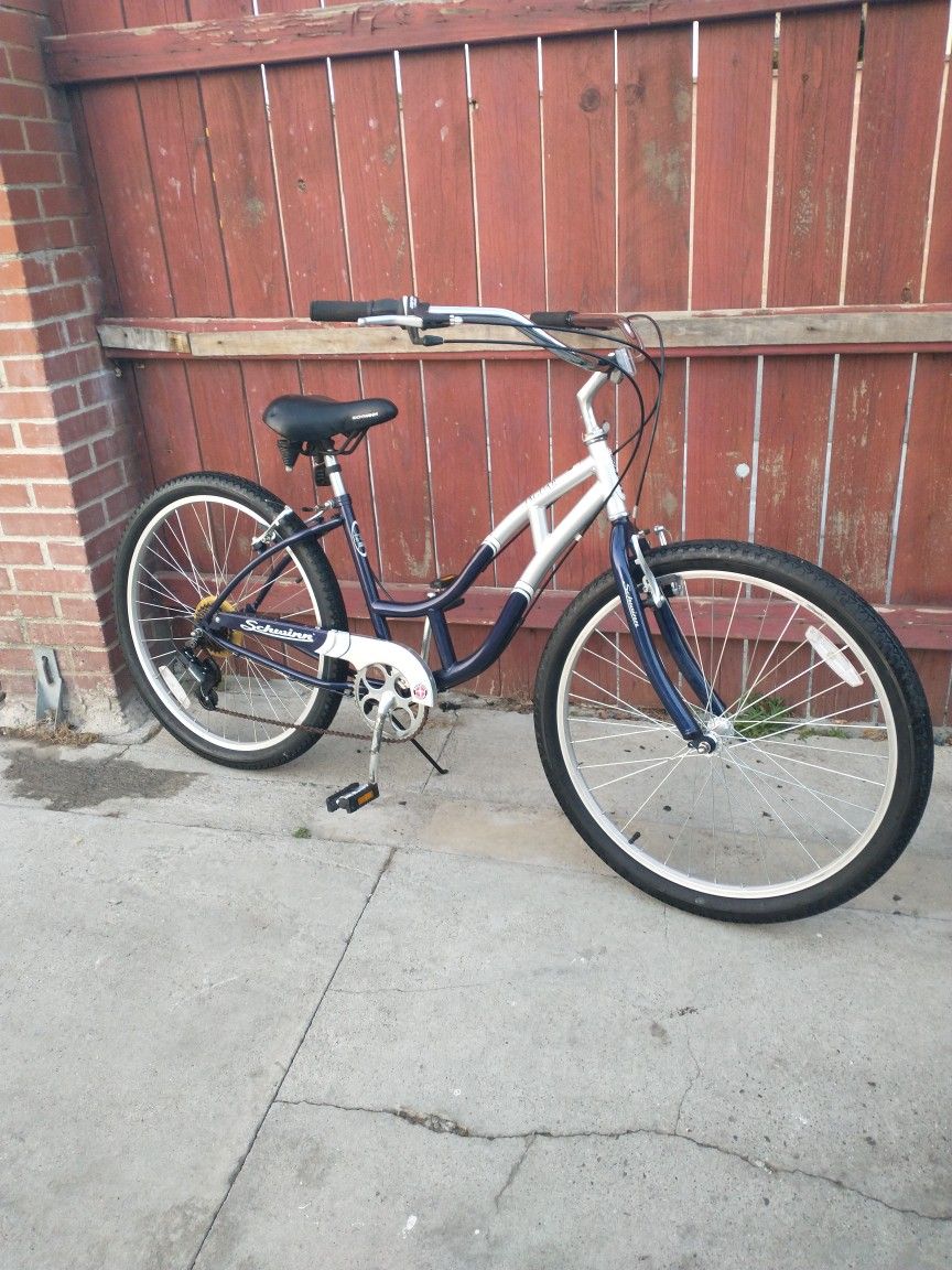 Schwinn Beach Cruiser Bike