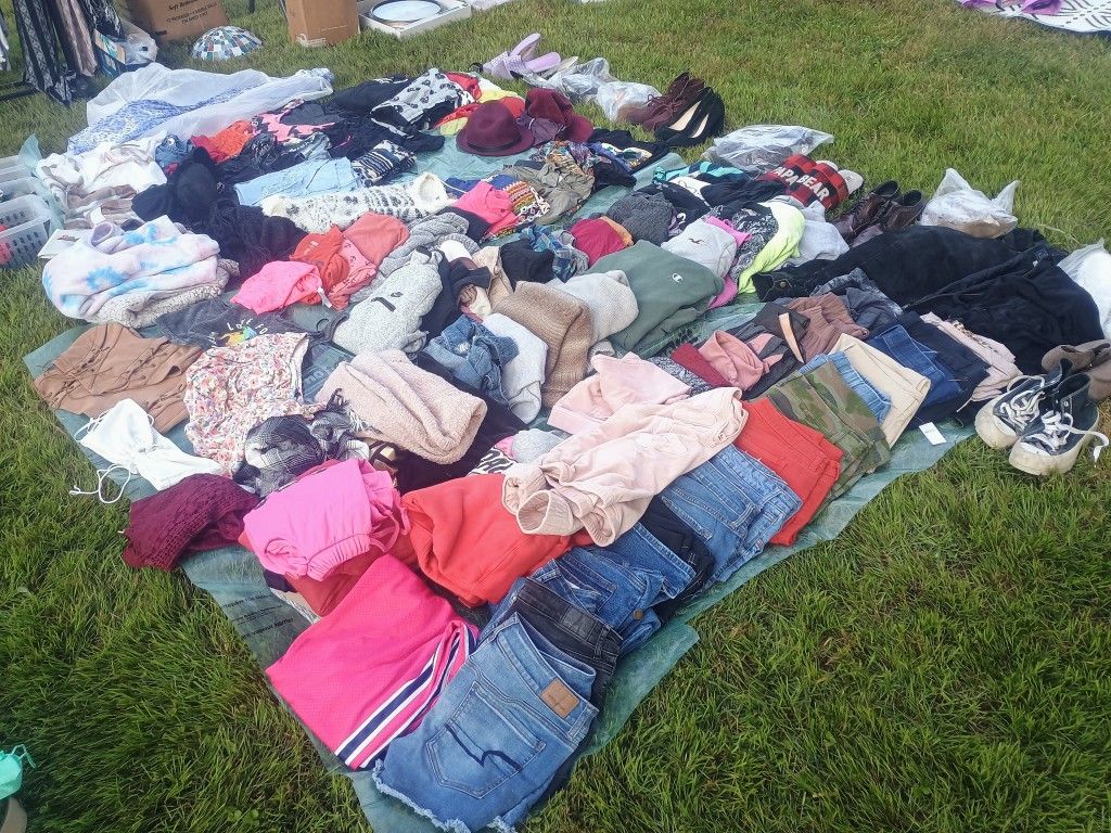 YARD SALE