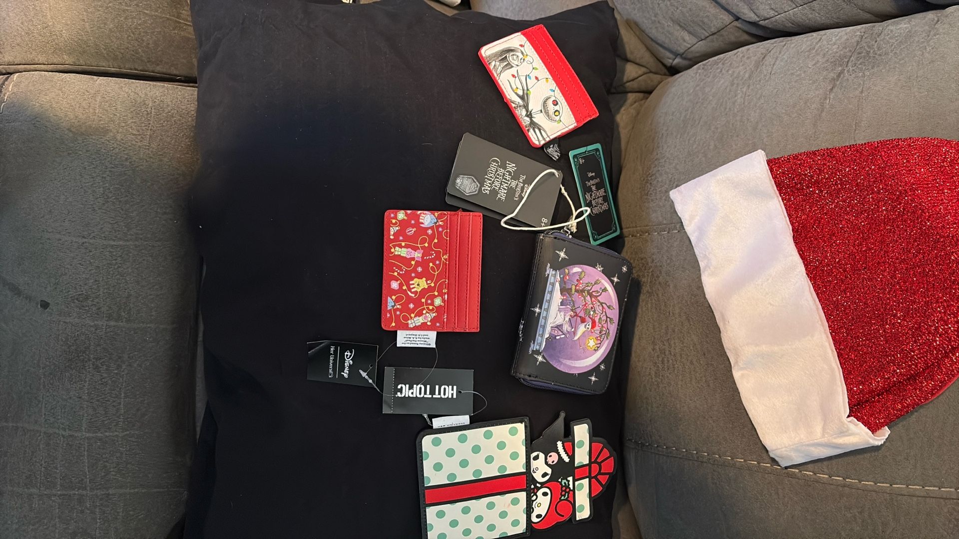 DISNEY/SANRIO Wallets Or Card Holders $20 EACH OR ALL for $60 -Perfect For GIFT CARDS π³