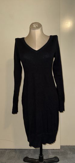 Women’s like new black GUESS lace up dress (size xl)