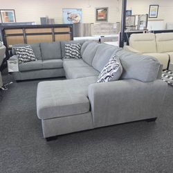 Gray Fabric Sectional Sofa with Chaise 🚚WE DELIVER🚚