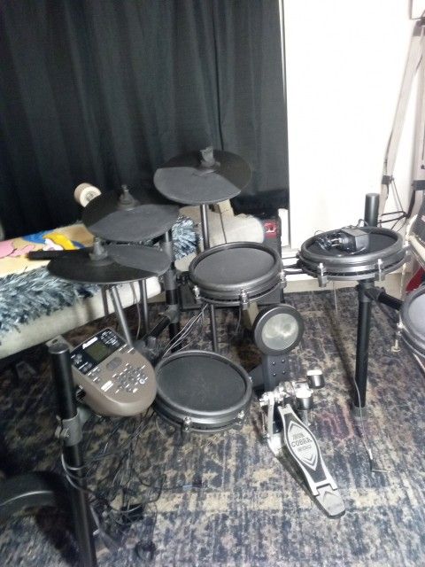Electric Drum Set