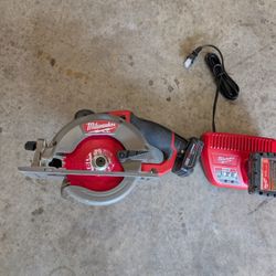 M12 Fuel Circular Saw w. Batteries Milwaukee 