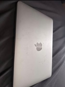 Apple MacBook Pro Laptop