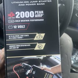 2000 Peak Amp Lithium Ion  Jump  Starter And Power Bank