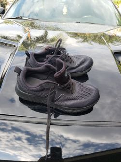 Tennis Shoes