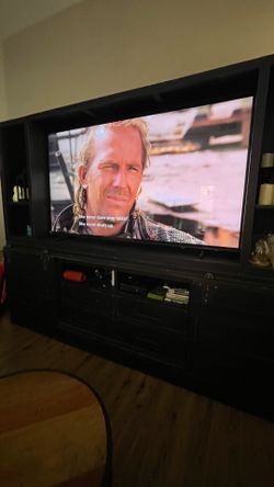 Entertainment center
