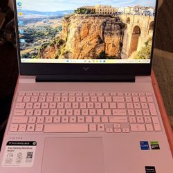 HP Victus 15.6" 144Hz Gaming Intel i5-13420H 16GB RAM 512 GB SSD RTX 2050 4GB Graphics Win 11 Home Charger