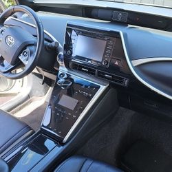 For Sale Toyota MIRAI, NISSAN PATHFINDER & MERCEDES BENZ 