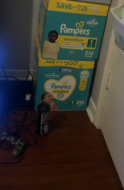 Pamper Diapers 210 Count Size 1