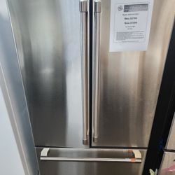23.1 cu. ft. Smart French Door Refrigerator with Internal Water Dispenser in Stainless Steel, Counter Depth, ENERGY STAR