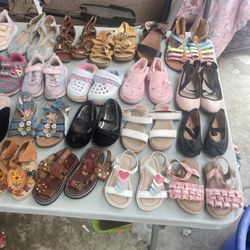 Zapatos De Varias Medidas A 1 Dólar El Par