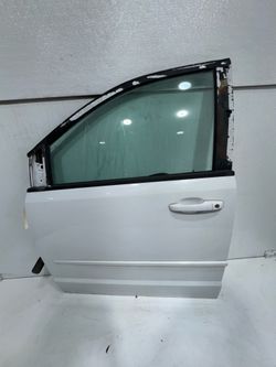 (6255) 08-19 Dodge Caravan Left Front Door 2008 2009 2010 2011 2012 2013 2014 2015 2016 2017 2018 2019