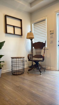 Wooden Chair reclines
