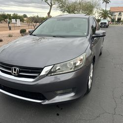 2014 Honda Accord EXL fully Loaded Clean Title Low Milage 