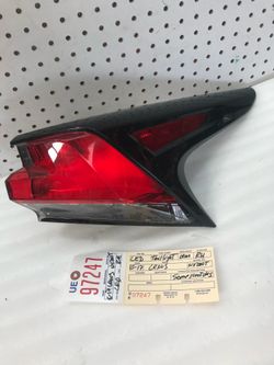 2015 2017 LEXUS NX NX200T NX300 NX300H RIGHT SIDE TAIL LIGHT OEM