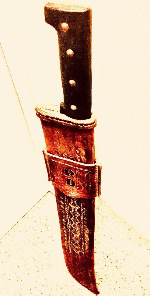 Vintage CorNeta Jungle Machete. no_31 (W/Original Case)