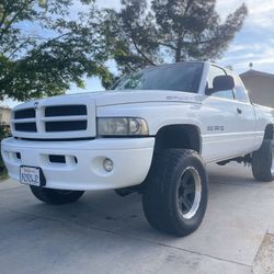 2000 Dodge Ram 1500