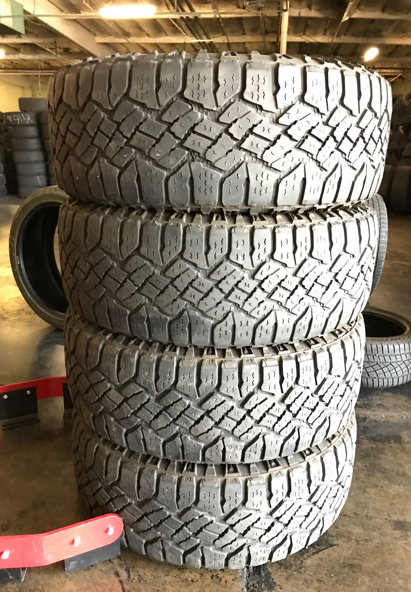 Set of used tires 275 55 20 GOOD YEAR