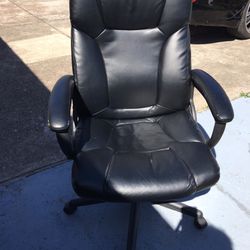 Office Chair $20. Location: 10626 Atwell, 77096