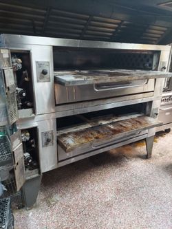 Bakers Pride Pizza oven
