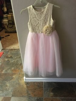 Girls dress. New never worn size 6