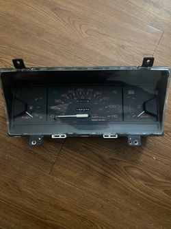 1990’s Mazda B2200 Low Miles Odometer (157k) trim