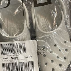 Brand New Size 5 Crocs