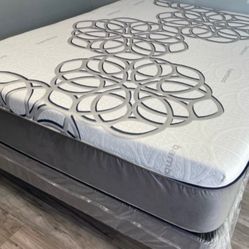 King Sky Comfort Bamboo Cool Gel Memory Foam Mattress!!
