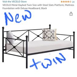 Twin Daybed ***NEW