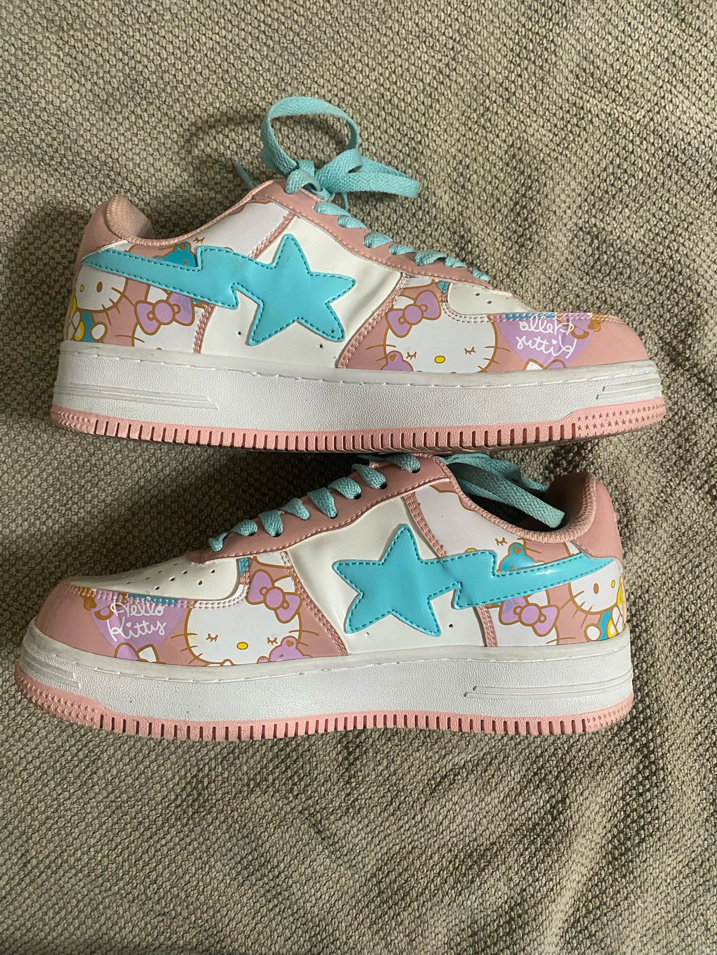 Bapestas X Hello Kitty Sneakers