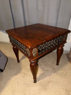 Traditional Solid Wood End Table
